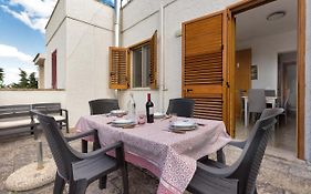 Villetta Chiara Blu by BarbarHouse